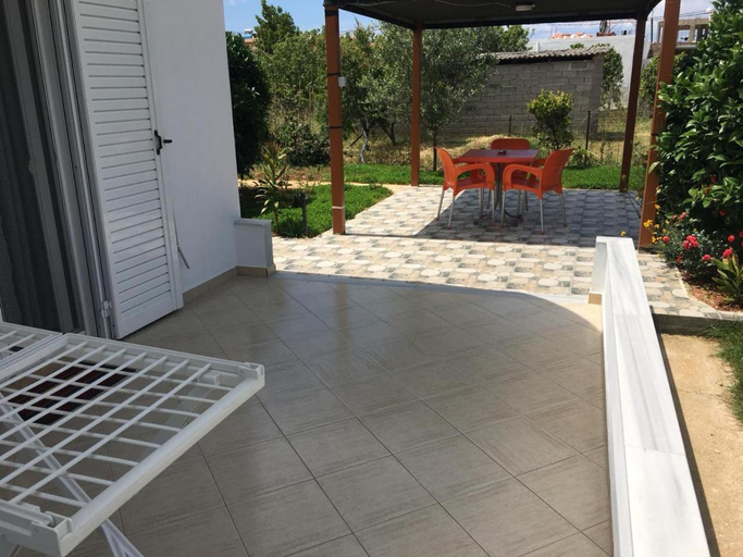 Others 4, Villa Denis Ksamil, Sarandës