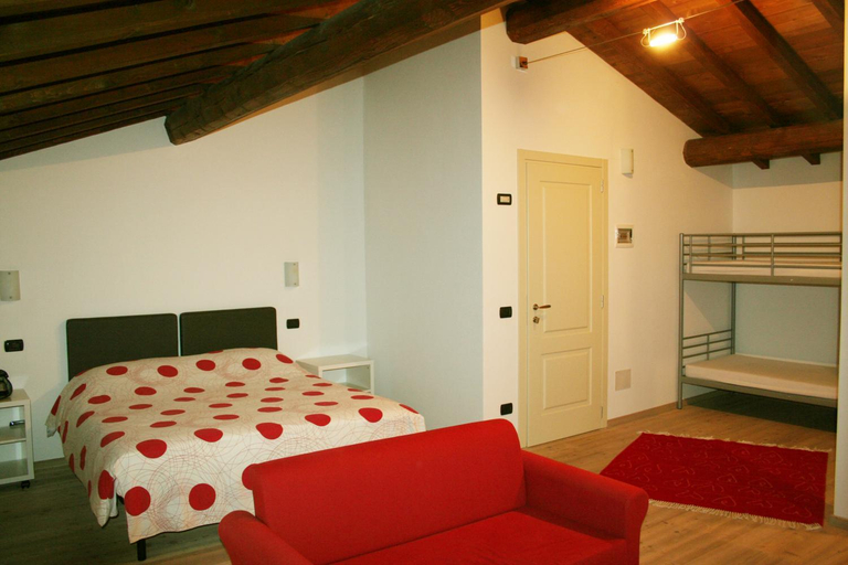 Bedroom 2, Agriturismo Nicobresaola, Verona