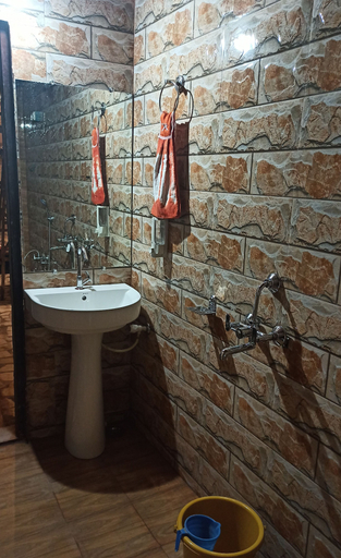 Bathroom 4, Shangri-La Heritage Haveli, Jodhpur
