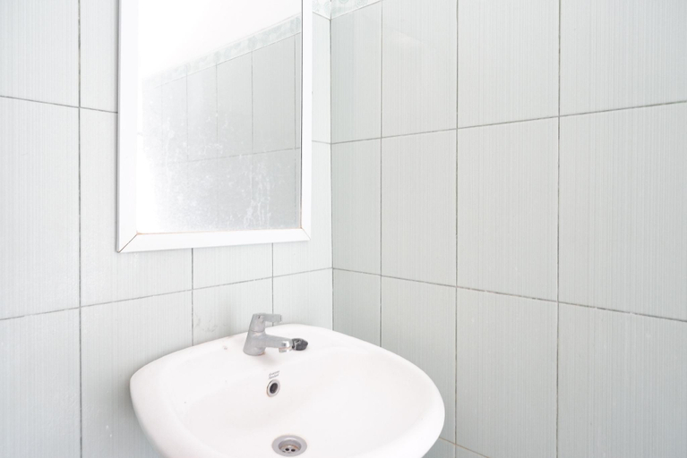 Bathroom 4