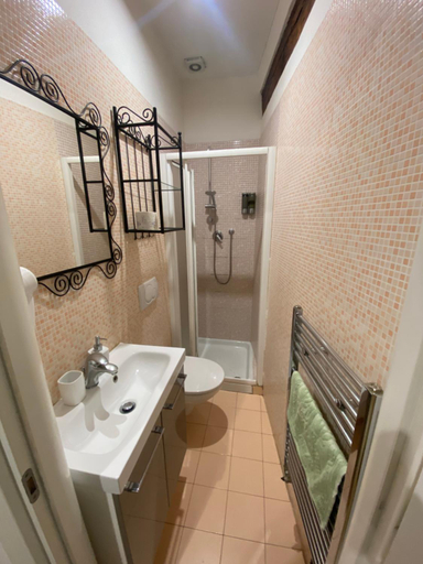 Others 4, B&B and Home La Piazzetta della Pioggia, Bologna
