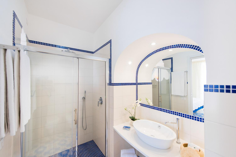 Bathroom 4, Casa Fioravante, Salerno