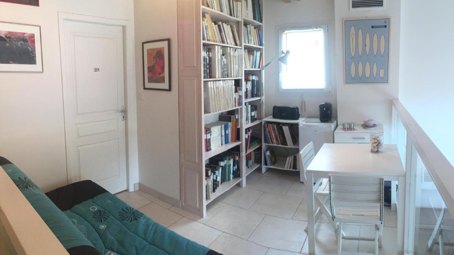 Others 2, Villa Orion, Landes