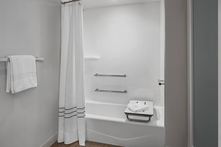 Bathroom 4