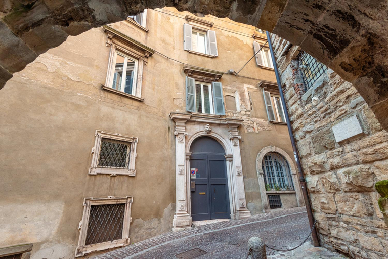 Others 5, Classic Chic - Citta Alta, Bergamo