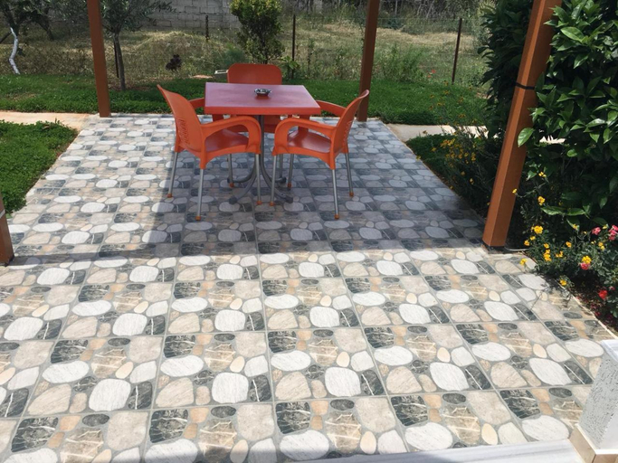 Others 2, Villa Denis Ksamil, Sarandës