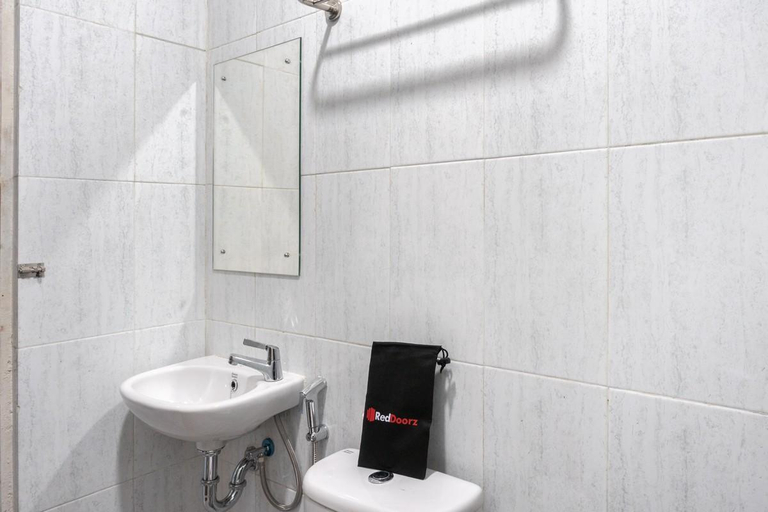 Bathroom 8