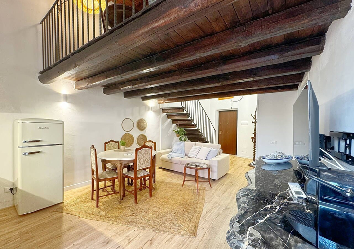 Others 5, Solemar Sicilia - Casa Enrica, Palermo