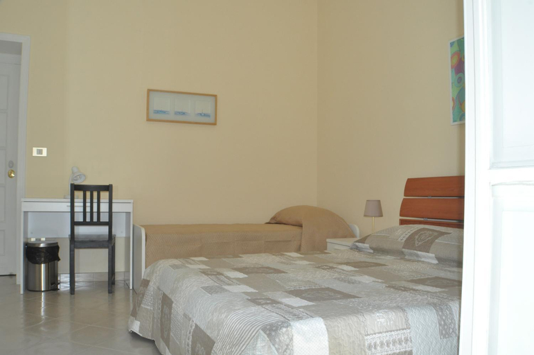 Others 5, Aldebaran B&B, Salerno