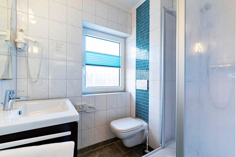 Bathroom 2, Landhaus Wremer Deel, Cuxhaven