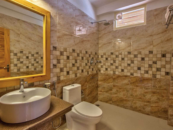 Bathroom, Golden Peak Manali, Kullu