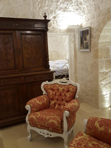 Others 4, TRULLI ASIA, Bari