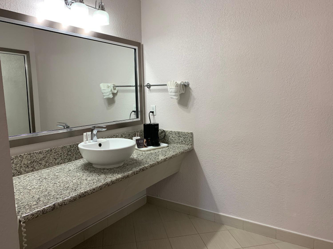 Bathroom, Death Valley Inn, Nye