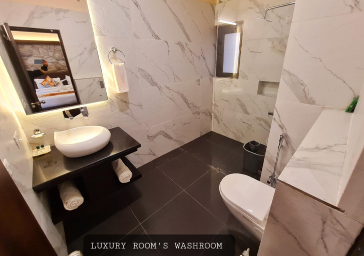 Bathroom 3, Corbett Suman Grand Resort, Nainital