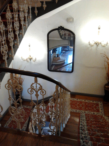 Others 5, Hotel Luzon, Cantabria