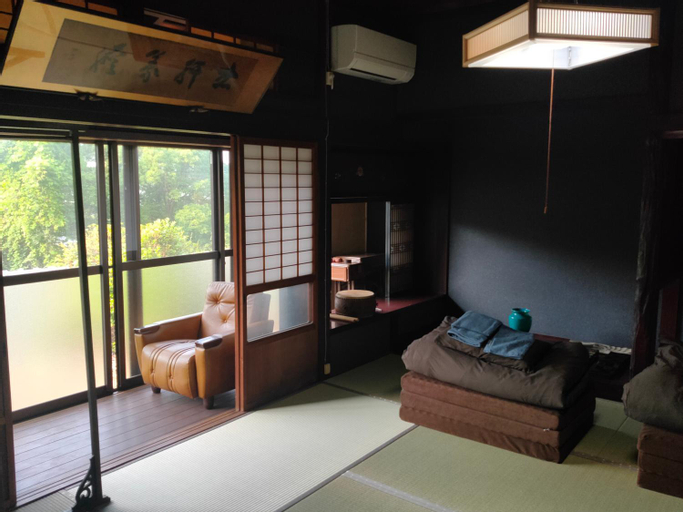 Bedroom 2, Island Journey Farmstay "Hotori" - Accommodation with Letters and Farm Experience, Marugame