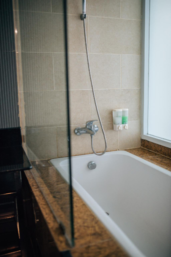 Bathroom 4