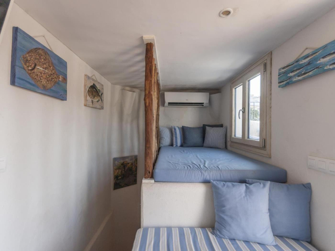 Others 4, Lets Holidays Charming fisherman house with terrace, Girona