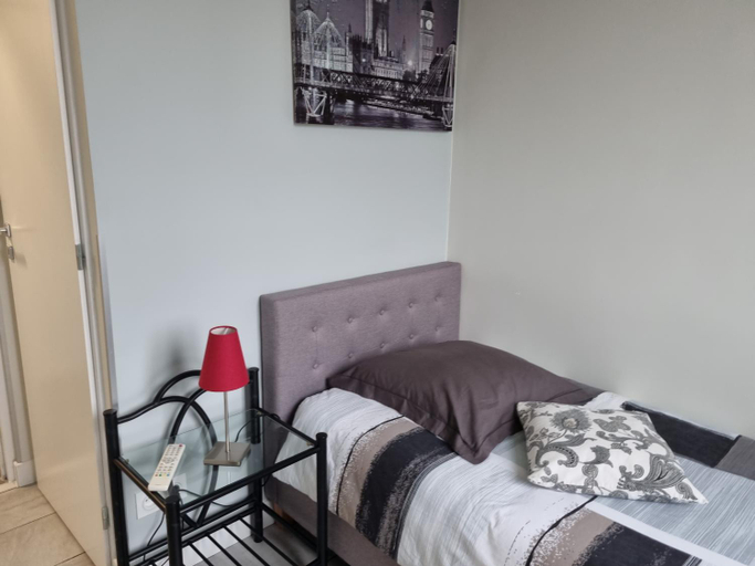 Bedroom 2, Hotel restaurant du Commerce, Somme