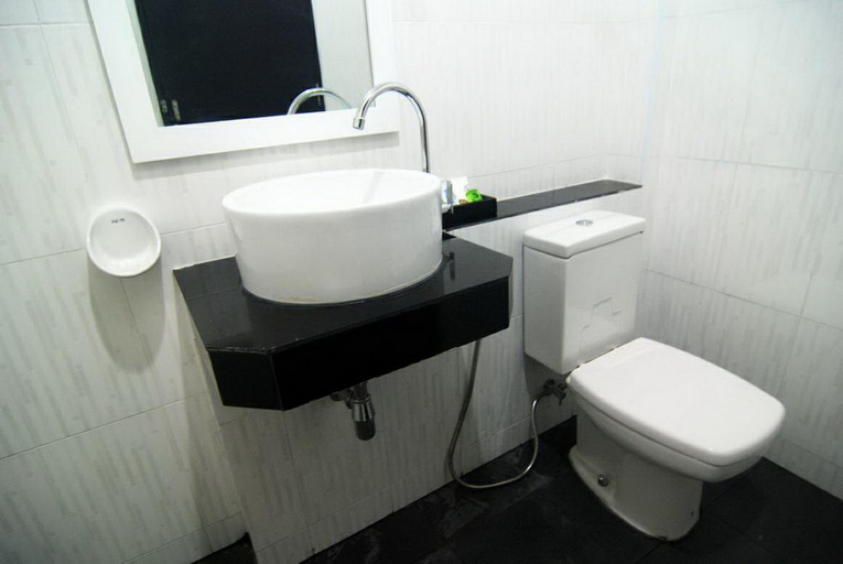 Bathroom 4, Lanta Memory Resort, Ko Lanta
