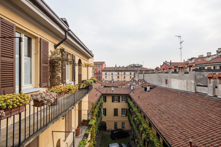 Others 3, Duplex incantevole sui tetti nel cuore dei Navigli, Milano