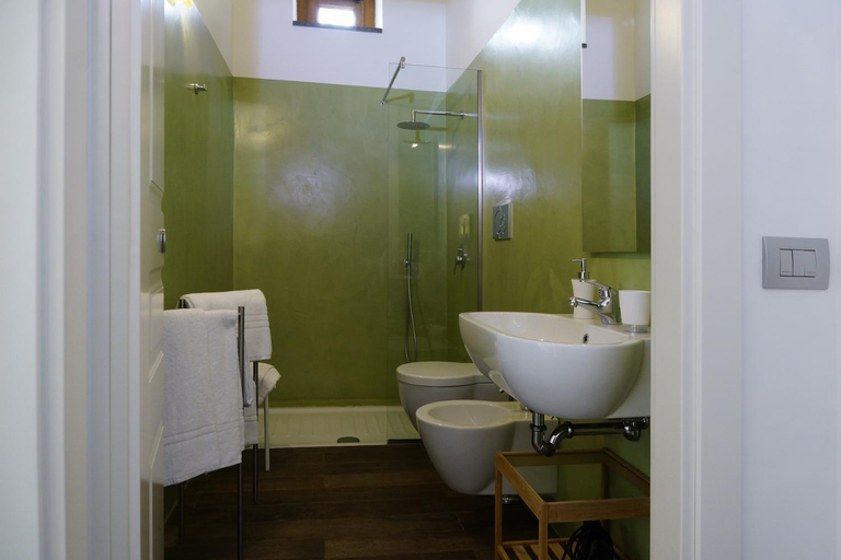 Others 4, La corte di Bafe B&B "Slow Life", Catania