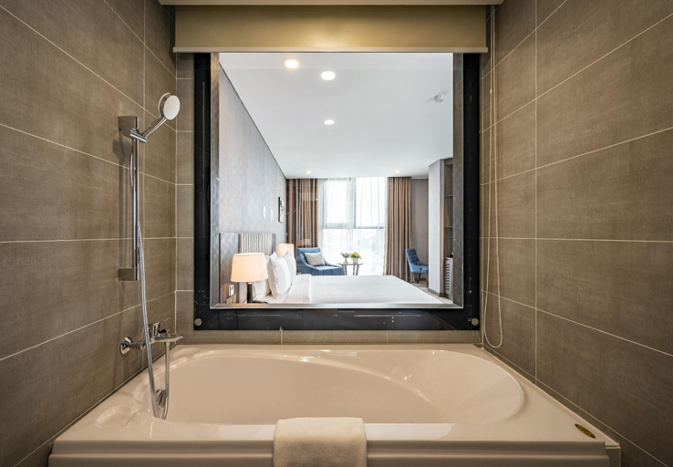 Bathroom 19