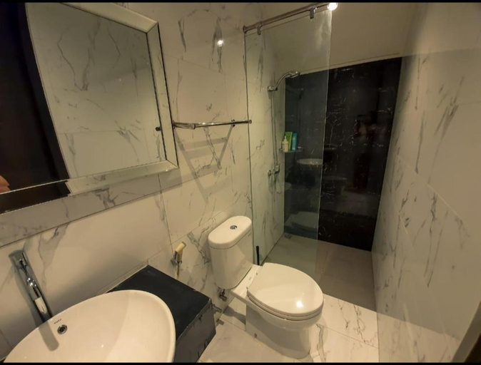 Bathroom, Puri Mediterania Semarang, Semarang