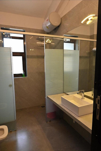 Bathroom, Shreeji Villa By Joy Suites, Satara