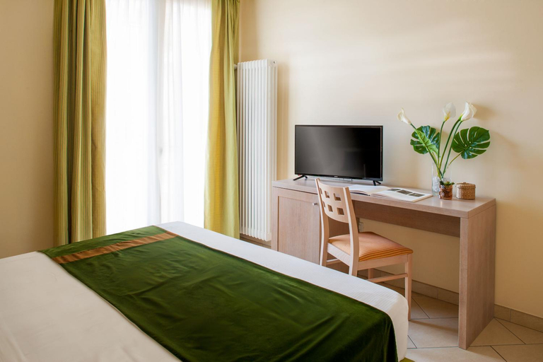 Bedroom 2, Hotel Villa Ida family wellness, Savona