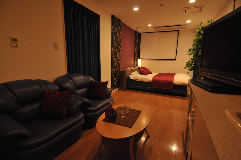 Others 2, Hotelkura, Sodegaura