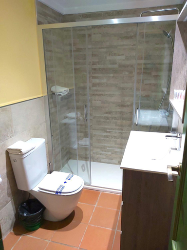 Bathroom, Plaza Andalucia Edificio Dornajo, Granada