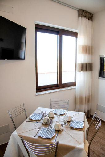 Others 3, B&B Binario Nove e Tre Quarti, Salerno