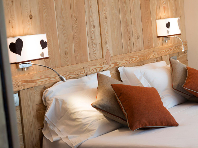 Others 5, Le Petit Lievre, Aosta