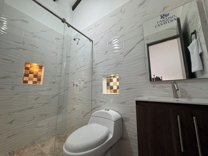 Bathroom 3, Hotel Paraiso Cañaveral, Santa Fe de Antioquia