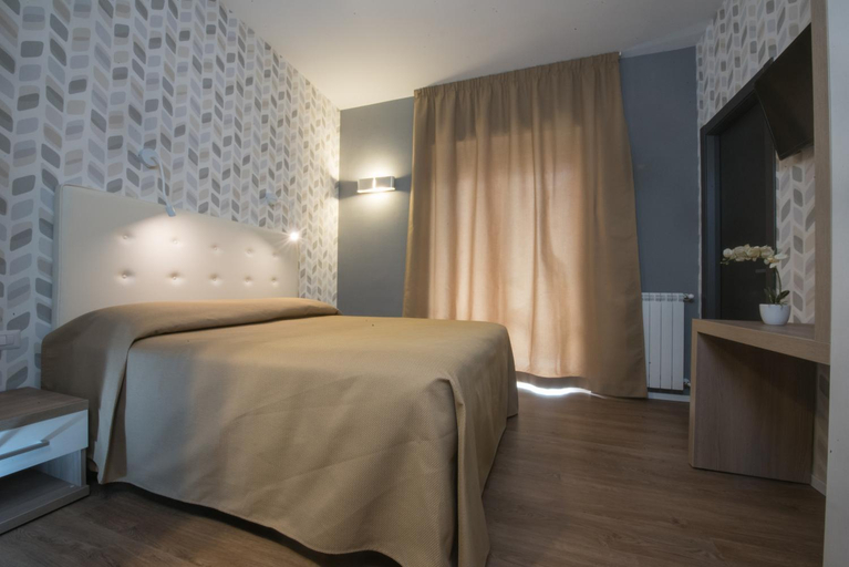 Others 4, B&B Fantasie Romane, Rome