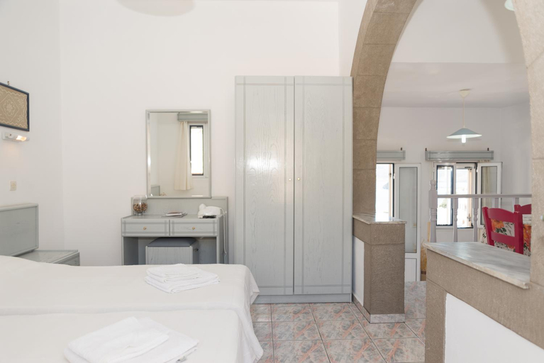 4, Captain Manos Studio Apartments, South Aegean