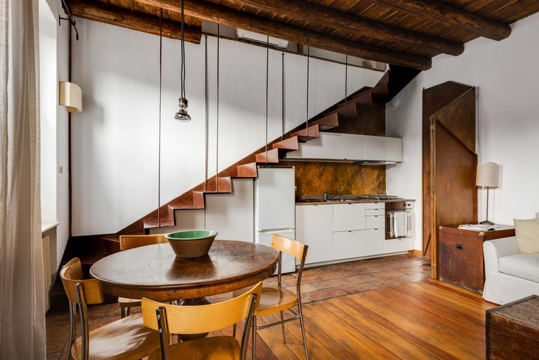 Others 5, Duplex incantevole sui tetti nel cuore dei Navigli, Milano