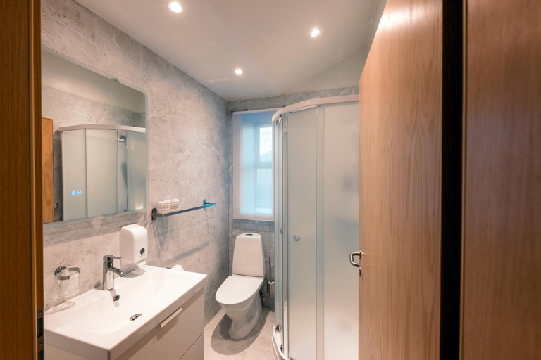 Others 5, Garður Stay Inn & Secret Lagoon included!, Hrunamannahreppur