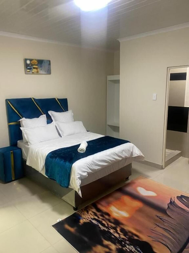 Bedroom 5, Sabathlogde VIP, City of Cape Town