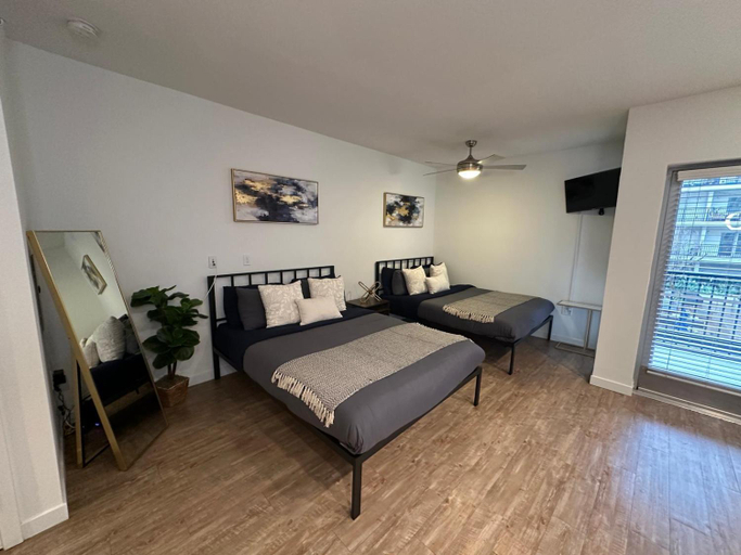 Others 3, Hollywood Universal Studios Apartment FREE parking, Los Angeles