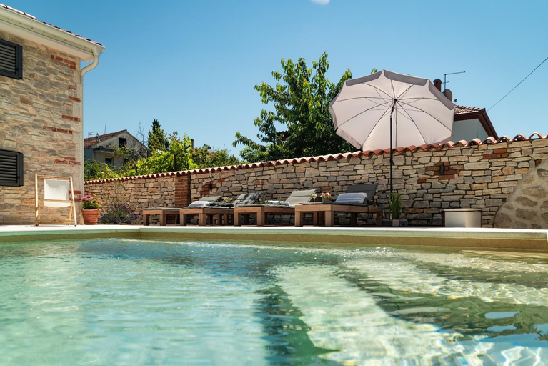 Others 5, Vi la Mare - Mediterranes Apartment-Feeling mit Poolgenuss, Zadar