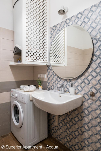 Bathroom 4, Z8 Apartments, Bologna