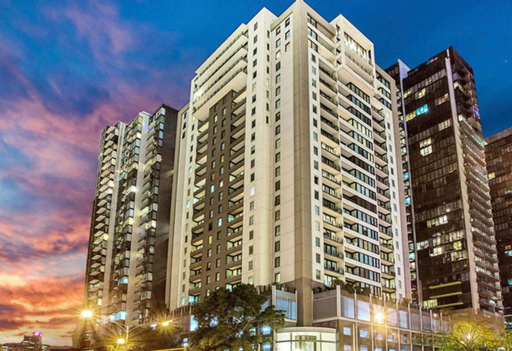 Readyset Apartments at The Summit, Melbourne