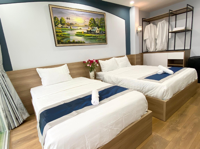 Bedroom 12