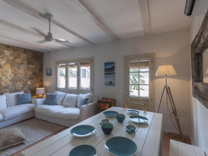Others 5, Lets Holidays Charming fisherman house with terrace, Girona