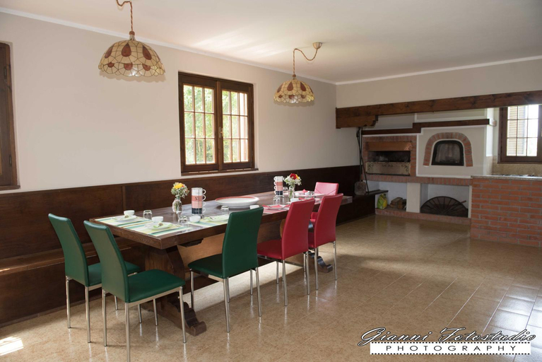 Others 5, B&B Barbettini, Pavia
