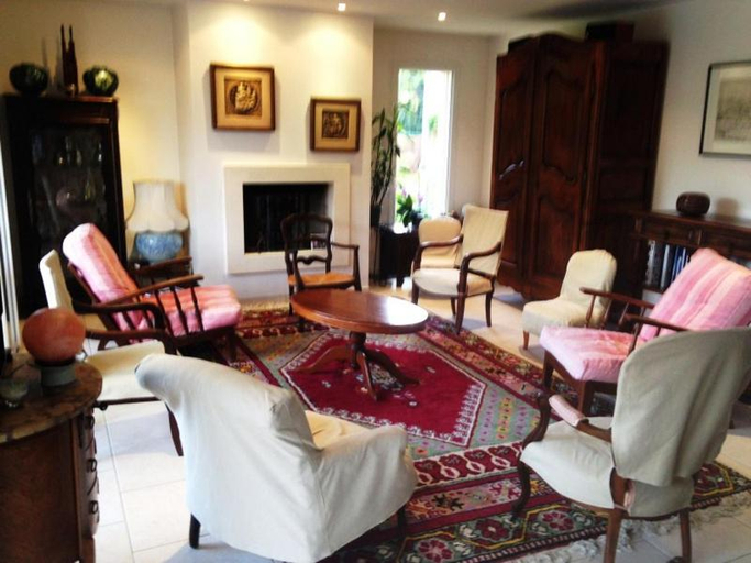 Others 3, Villa Orion, Landes