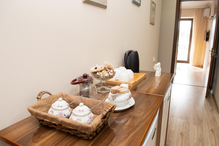 Food & Drinks 5, The Grand Piano Hotel, Kutaisi