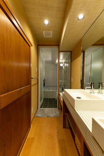 Bathroom 3, Mokuren, Kyoto
